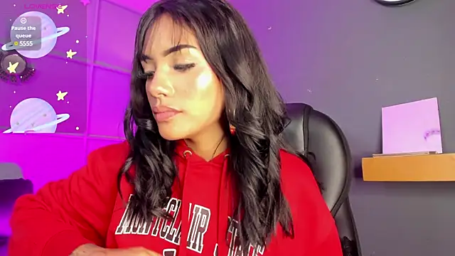 Giovanna oliveira online show from January 18, 2025, 8:31 am