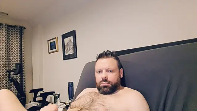 Snapshot of ExposureMakesMeHard chatting on February 26, 2026, 2:43 am ExposureMakesMeHard online show from February 26, 2026, 2:43 am