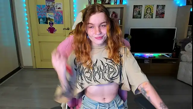 Snapshot of Sunny_Elly chatting on October 14, 2025, 3:46 pm Sunny Elly online show from October 14, 2025, 3:46 pm