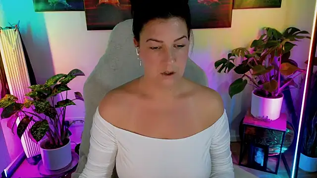 Snapshot of NatiLove35 chatting on February 4, 2026, 5:52 pm NatiLove35 online show from February 4, 2026, 5:52 pm