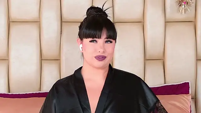 Alexa Miss online show from December 13, 2025, 8:25 pm