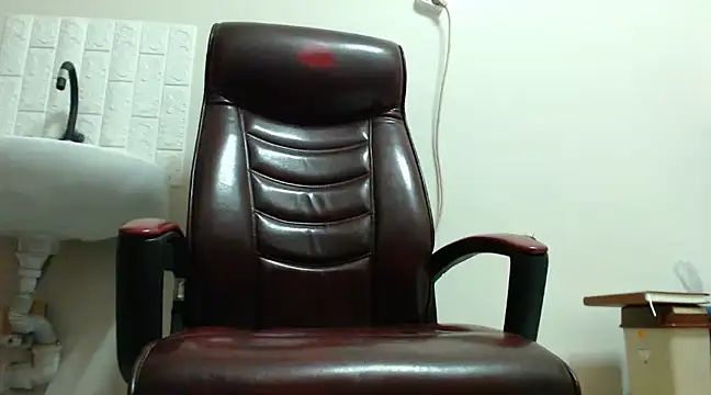 hardbigcock16 online show from December 26, 2024, 2:27 pm