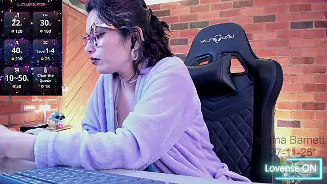 paulinabarnett- online show from November 27, 2025, 8:16 am