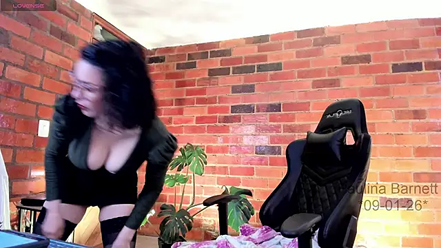 paulinabarnett- online show from January 10, 2026, 5:37 pm