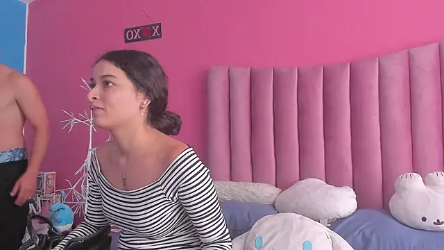 Snapshot of JustiinJazmin chatting on December 24, 2024, 3:05 pm JustiinJazmin online show from December 24, 2024, 3:05 pm