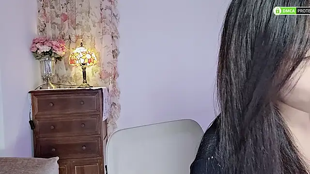 L-Moonlight online show from December 7, 2024, 2:31 am