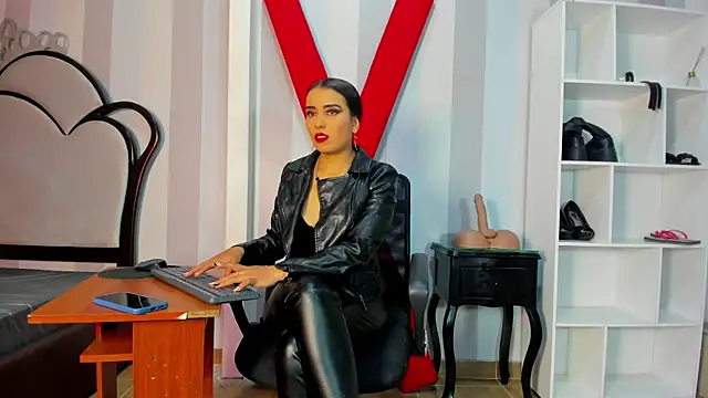 MeliizaQueen online show from March 13, 2025, 4:45 pm