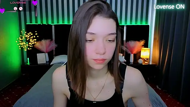 Snapshot of Cherry_Wipe chatting on May 4, 2026, 1:07 pm Cherry Wipe online show from May 4, 2026, 1:07 pm