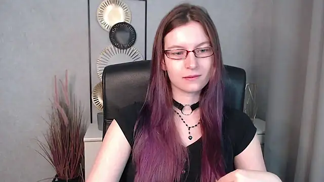 Snapshot of emmaxDelight chatting on December 9, 2024, 6:34 am emmaxDelight online show from December 9, 2024, 6:34 am