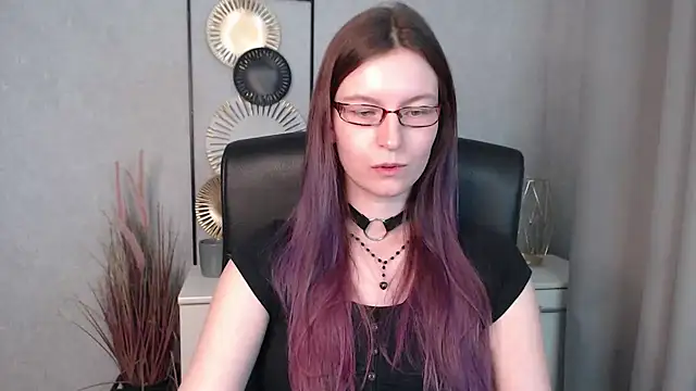 Snapshot of emmaxDelight chatting on December 9, 2024, 9:39 am emmaxDelight online show from December 9, 2024, 9:39 am