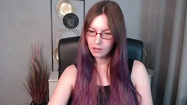 Snapshot of emmaxDelight chatting on December 14, 2024, 5:36 pm emmaxDelight online show from December 14, 2024, 5:36 pm