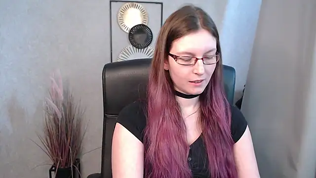 Snapshot of emmaxDelight chatting on March 18, 2025, 1:31 pm emmaxDelight online show from March 18, 2025, 1:31 pm