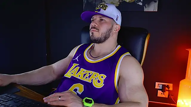 AngeloEric online show from February 3, 2025, 5:03 pm