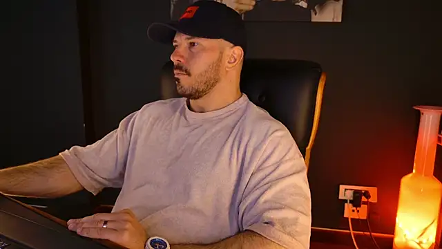 AngeloEric online show from March 29, 2026, 8:47 am