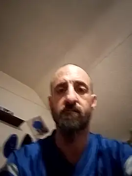 Snapshot of armdy371 chatting on April 11, 2026, 1:37 pm armdy371 online show from April 11, 2026, 1:37 pm