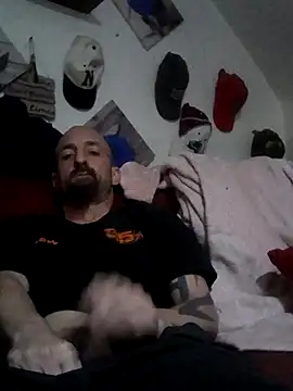 Snapshot of armdy371 chatting on April 28, 2026, 9:20 pm armdy371 online show from April 28, 2026, 9:20 pm