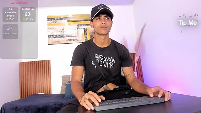 zander 2120 online show from February 6, 2026, 1:14 pm