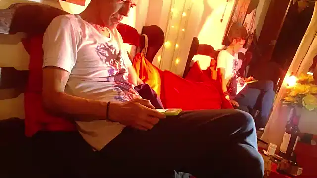 laye19 online show from March 11, 2026, 4:51 am