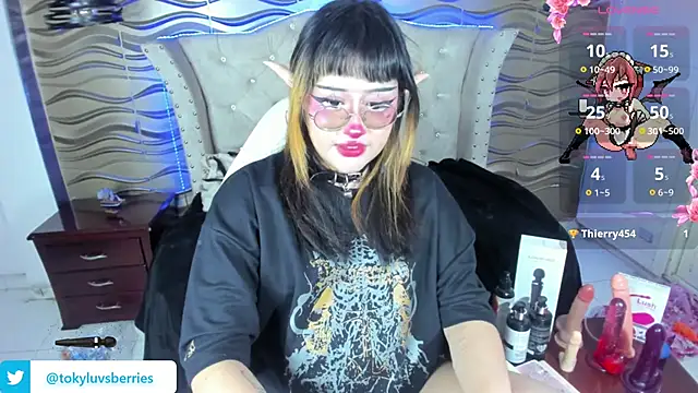 toky doll online show from December 7, 2024, 9:33 pm