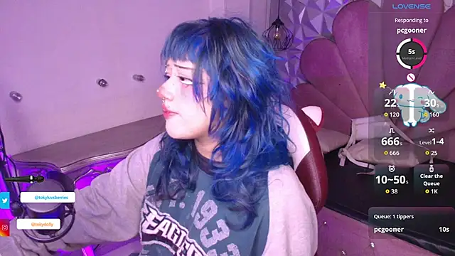 toky doll online show from September 22, 2025, 9:06 pm