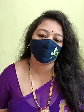 neelu-hoty online show from April 18, 2026, 8:51 am