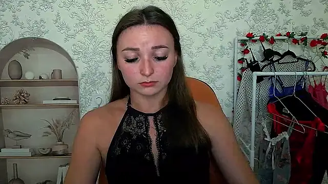  Barbie Kiss  online show from September 22, 2025, 9:44 am