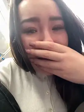 Asian Asami online show from March 8, 2025, 2:19 pm