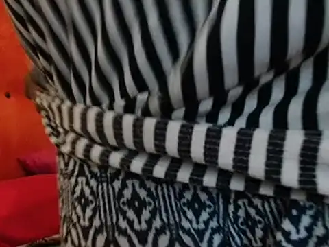 Snapshot of tinagiant chatting on January 10, 2025, 5:37 am tinagiant online show from January 10, 2025, 5:37 am