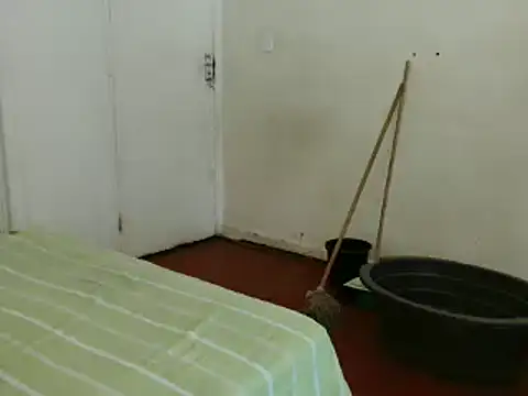 Snapshot of tinagiant chatting on January 16, 2025, 8:00 am tinagiant online show from January 16, 2025, 8:00 am