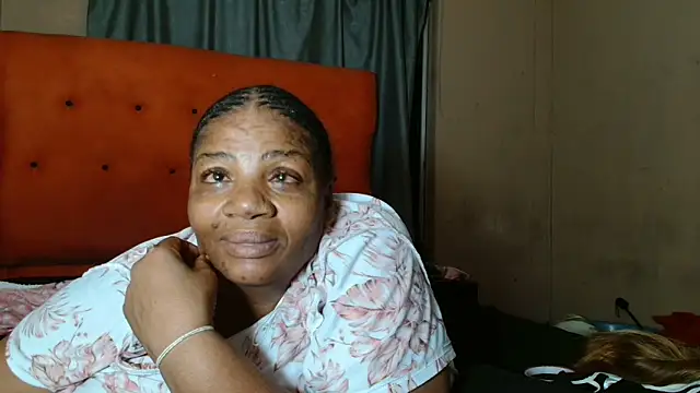 tinagiant online show from April 5, 2026, 7:44 pm