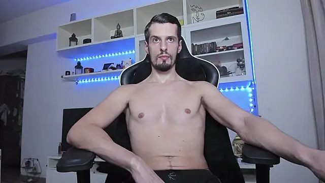 ToddClaytonn online show from October 28, 2025, 11:40 pm