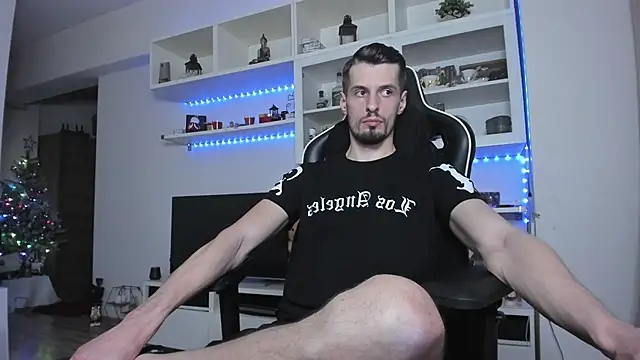 ToddClaytonn online show from January 5, 2026, 5:27 pm