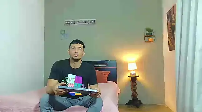 Snapshot of Jeff_Kent2 chatting on February 15, 2025, 1:16 pm Jeff Kent2 online show from February 15, 2025, 1:16 pm