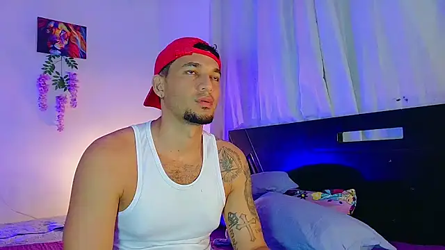 Snapshot of Jeff_Kent2 chatting on October 11, 2025, 12:32 am Jeff Kent2 online show from October 11, 2025, 12:32 am