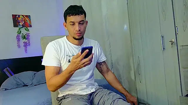 Snapshot of Jeff_Kent2 chatting on October 18, 2025, 12:28 pm Jeff Kent2 online show from October 18, 2025, 12:28 pm