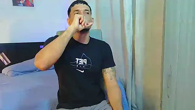 Snapshot of Jeff_Kent2 chatting on November 2, 2025, 12:02 am Jeff Kent2 online show from November 2, 2025, 12:02 am