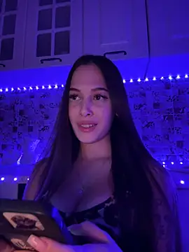 EricaWalls online show from December 19, 2024, 9:17 pm