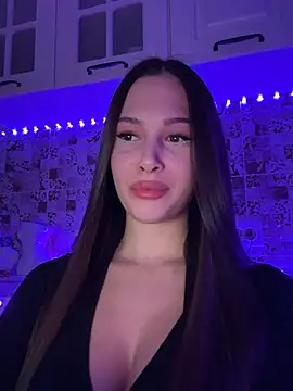 EricaWalls online show from February 2, 2025, 4:43 pm