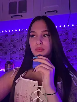 EricaWalls online show from February 4, 2025, 10:02 pm