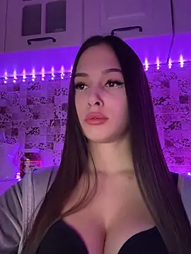 EricaWalls online show from February 9, 2025, 9:06 pm