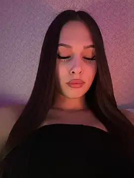 EricaWalls online show from February 11, 2025, 4:44 am