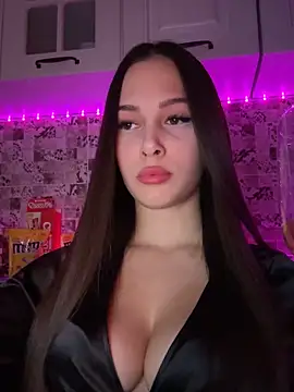 EricaWalls online show from March 4, 2025, 8:27 pm