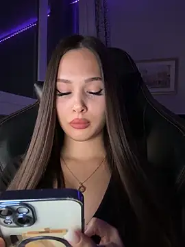 EricaWalls online show from October 5, 2025, 10:29 pm