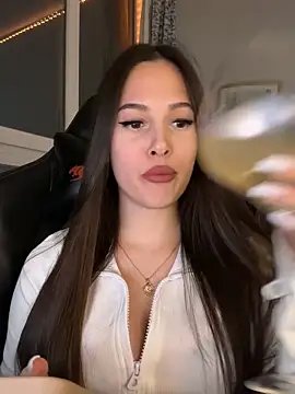 EricaWalls online show from March 21, 2026, 7:28 pm