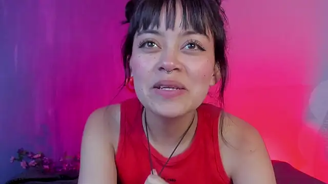 Snapshot of vanelope11 chatting on February 4, 2025, 10:45 pm vanelope11 online show from February 4, 2025, 10:45 pm