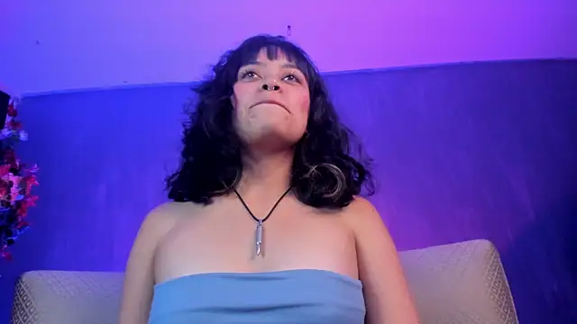 Snapshot of vanelope11 chatting on February 20, 2025, 1:14 am vanelope11 online show from February 20, 2025, 1:14 am