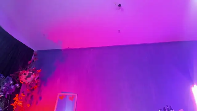 Snapshot of vanelope11 chatting on March 18, 2025, 9:53 pm vanelope11 online show from March 18, 2025, 9:53 pm