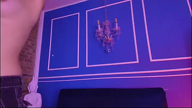 Snapshot of vanelope11 chatting on January 10, 2026, 2:24 am vanelope11 online show from January 10, 2026, 2:24 am