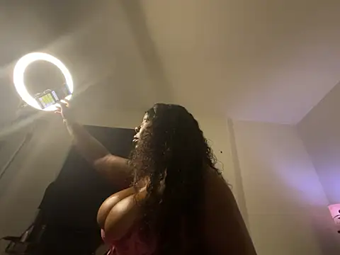 XXXLollipopsJuicy online show from April 19, 2026, 8:13 am