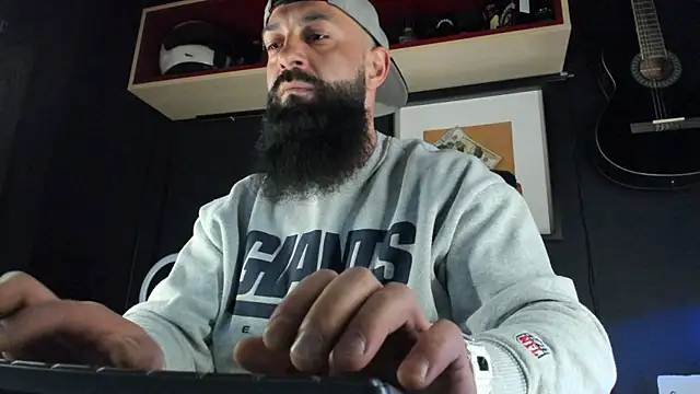 axxelrich  online show from February 8, 2025, 6:43 am